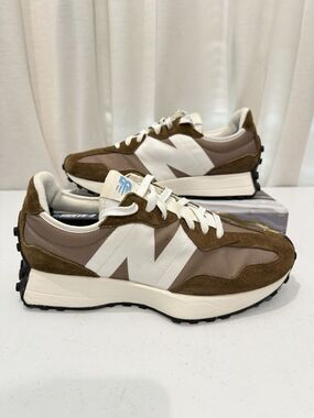 New Balance 327 Mushroom Moonbeam Sneakers Shoes Mens Size US 8 Women’s 9.5